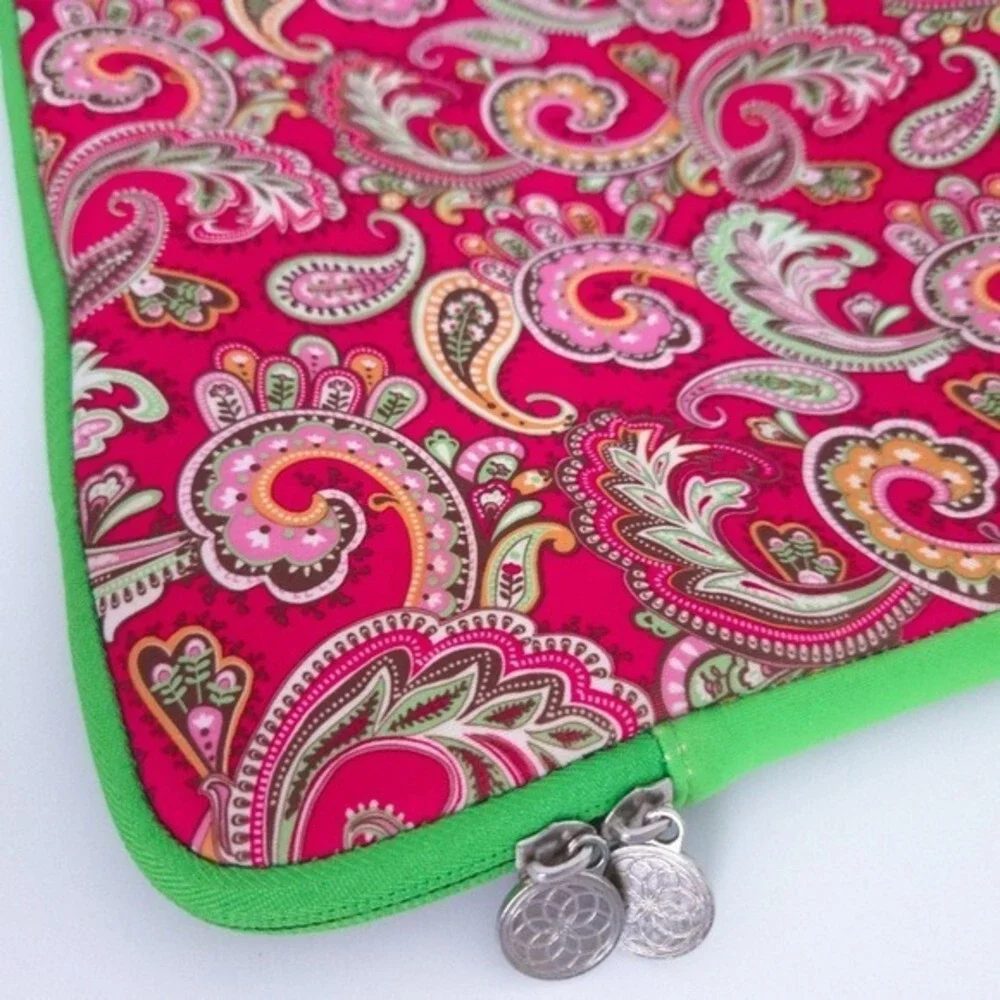 NWOT Tri Coastal Fuchsia Pink Green Paisley Neoprene 13